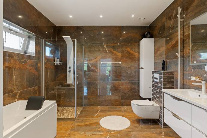 365 m² Villa på Järpvägen 24 Järfälla kommun - bild 43