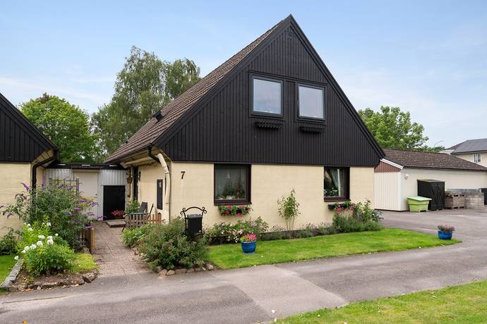 5 rum lägenhet på Badhusgatan 7 Bjärnum, Hässleholms kommun - bild 1