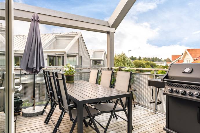 3 rum lägenhet på LÖVBRUNNAVÄGEN 11 LÖVBRUNNA, Täby kommun - bild 2