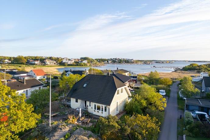 5 rum villa på Vikbrovägen 4 Torslanda, Göteborgs kommun - bild 2