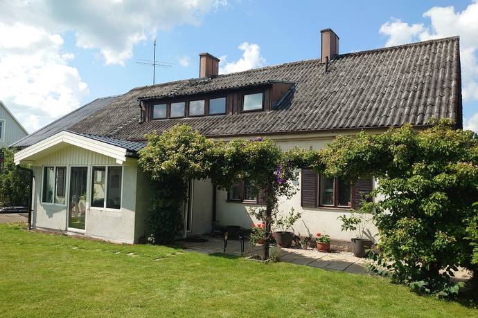 8 rum villa på Mejerigatan 1 Ljungbyhed, Klippans kommun - bild 1