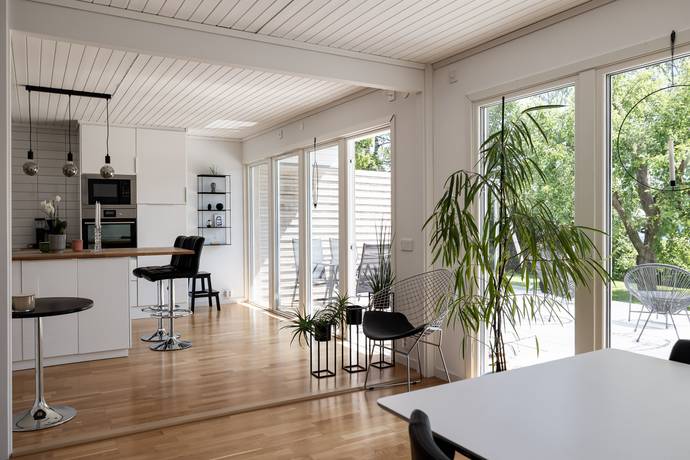 5 rum villa på Smedstorpsvägen 28B Adolfsberg, Örebro kommun - bild 5