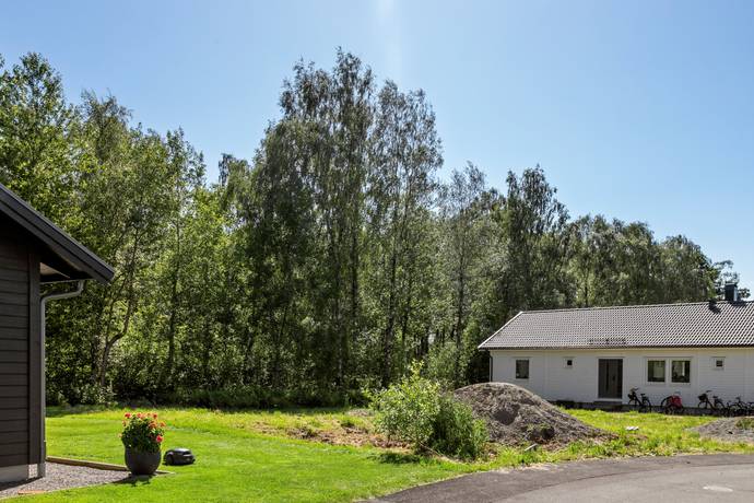 tomt på Värabjärsvägen 33 Tvååker, Varbergs kommun - bild 1
