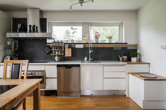 11 rum villa på Kyrkvägen 12 Vuollerim, Jokkmokks kommun - bild 5