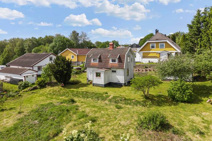 5 rum villa på Klockarevägen 11 Hjärtum, Lilla Edets kommun - bild 1