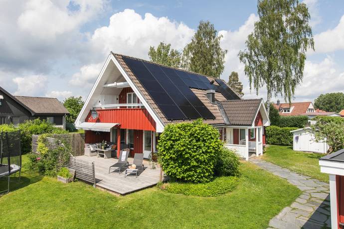 7 rum villa på Trädgårdsvägen 8 Valbo, Gävle kommun - bild 1