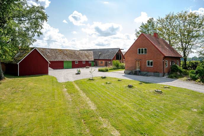gård med jordbruk på Sallerup 7224 Hörby, Hörby kommun - bild 1