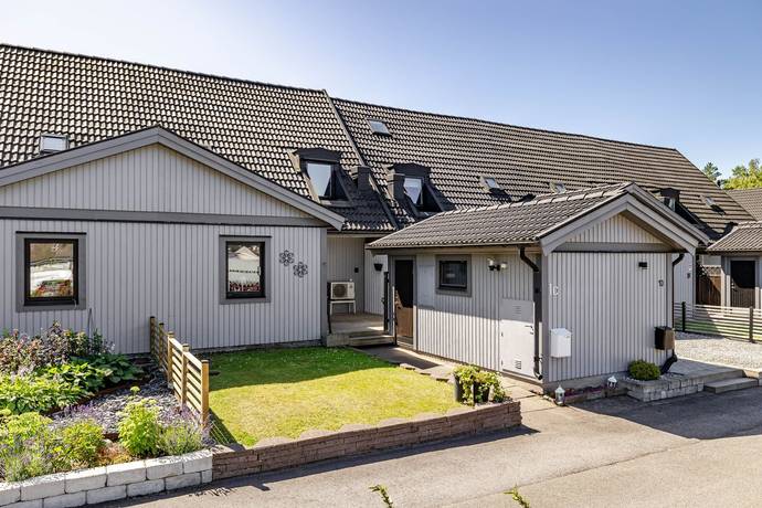 5 rum radhus på Ödängsvägen 1C Gunnebo, Västerviks kommun - bild 1