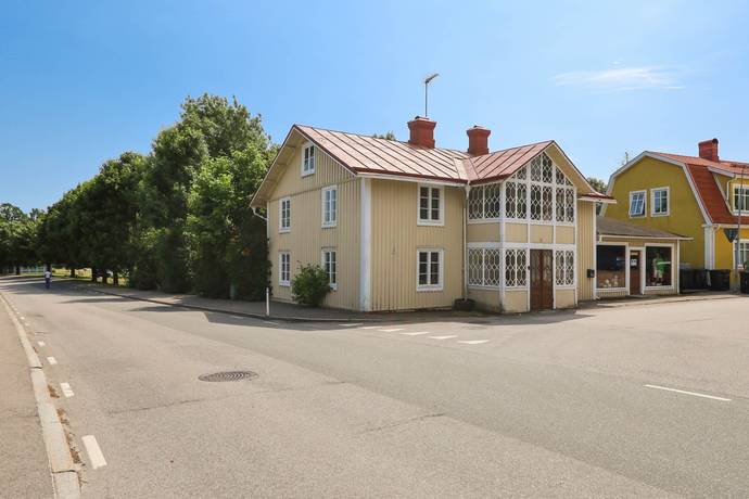 8 rum villa på Järnvägsgatan 1 Ryd, Tingsryds kommun - bild 2