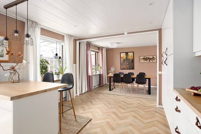 6 rum Villa på Björnstigen 12 Laxå Laxå kommun - bild 11