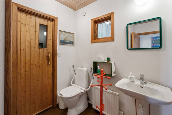 6 rum Vinterbonat fritidshus på Svanviken 7 Yxlan -Hysängen Norrtälje kommun - bild 18