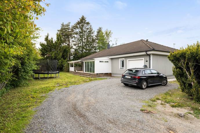 7 rum villa på Tromsövägen 2 Vega, Haninge kommun - bild 1