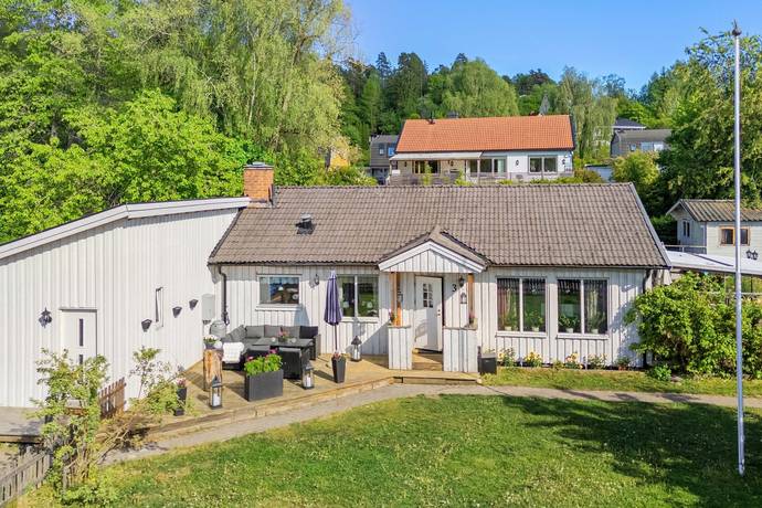 7 rum villa på Olvonvägen 3 Tumba, Botkyrka kommun - bild 1