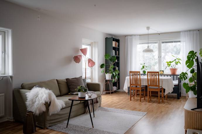 3 rum Lägenhet på Lövstavägen 23A Centrala Väsby Upplands Väsby kommun - bild 1