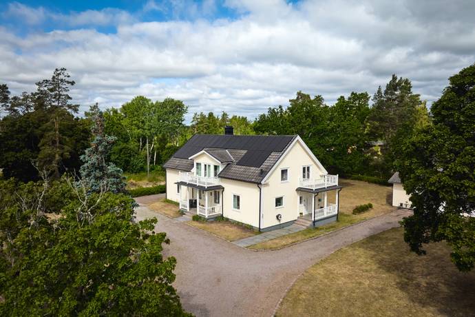 8 rum villa på Harby 222 Trekanten, Kalmar kommun - bild 1
