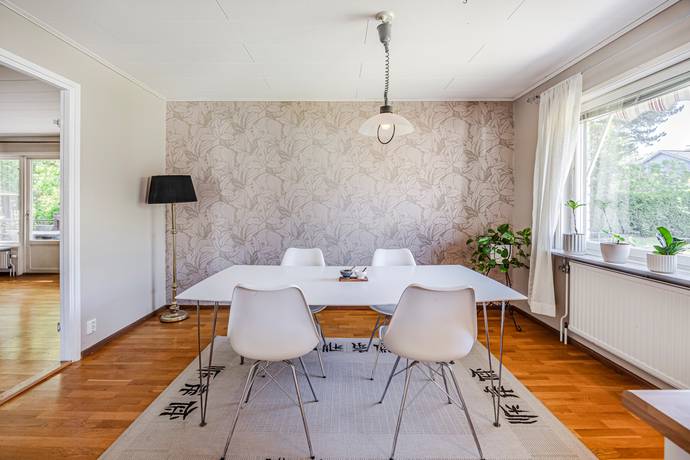 7 rum Villa på Blåbärsvägen 3 Ärsta Eskilstuna kommun - bild 14