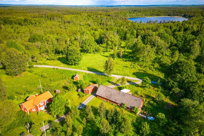 5 rum gård/skog på Ed Nissatorp 1 Bor, Värnamo kommun - bild 1