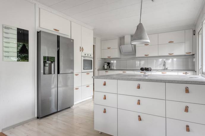 5 rum villa på Gullvivsstigen 2 Järna - Enegärdet, Södertälje kommun - bild 1