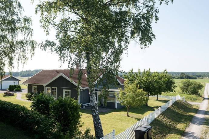5 rum Villa på Slottsskogsleden 5 Häggeby Måttan Håbo kommun - bild 2
