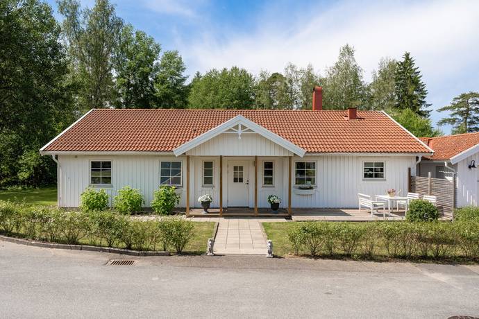 5 rum villa på Fällvägen 6 Lekeryd, Jönköpings kommun - bild 1