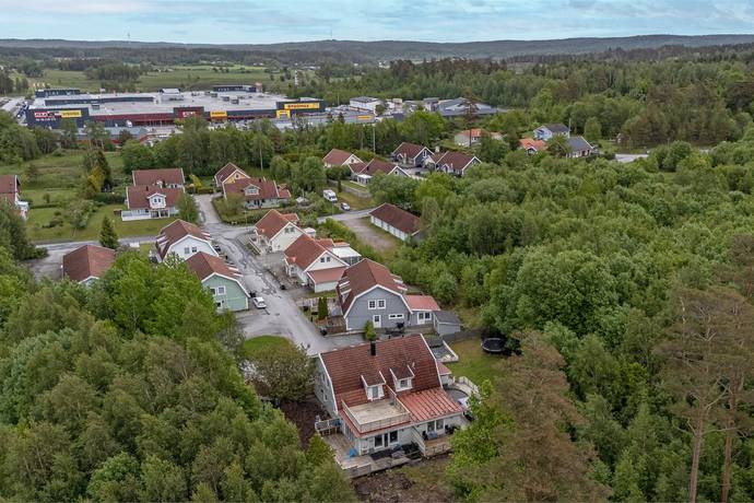 5 rum Parhus på Målarevägen 8A Tanumshede Tanums kommun - bild 5