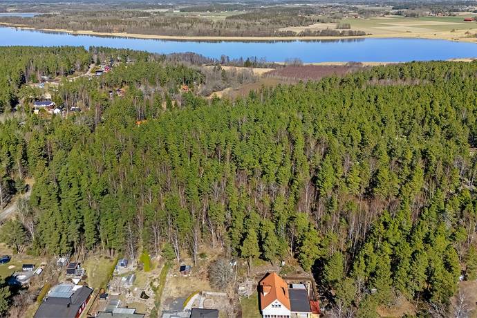 tomt på Härads-Kumla 1:147 Härad, Strängnäs kommun - bild 1