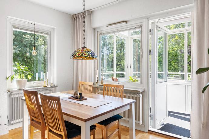 3 rum lägenhet på Hagavägen 22 C Haga, Sundsvalls kommun - bild 2