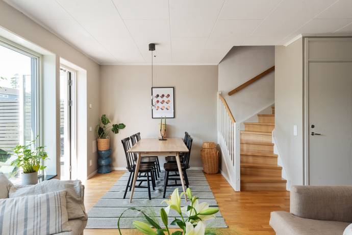 8 rum radhus på Byle Allé 13B Byle, Täby kommun - bild 4