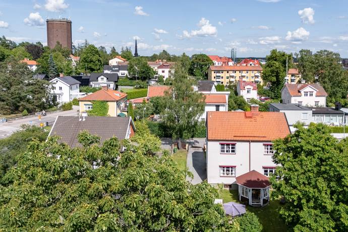 6 rum villa på Åsgatan 11A Jakobsberg, Västerås kommun - bild 2