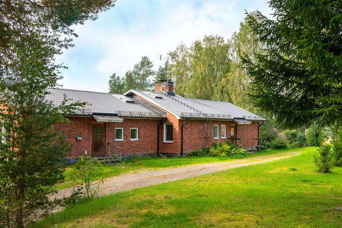 8 rum villa på Älgered 113 A & B Bergsjö, Nordanstigs kommun - bild 1