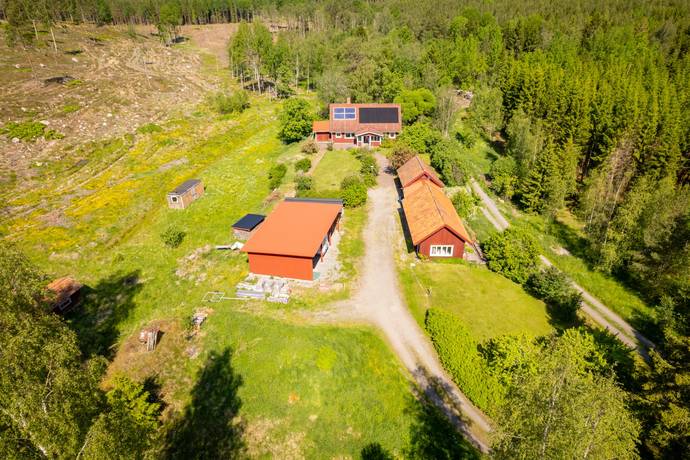 7 rum villa på Svenstorp Berg Husby-Rekarne, Eskilstuna kommun - bild 1
