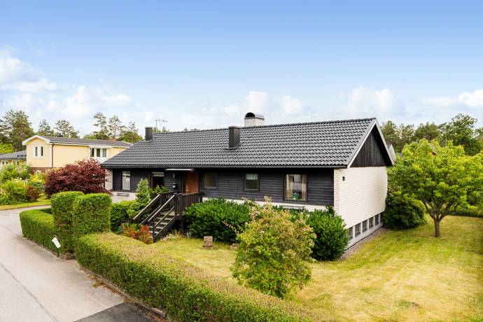 4 rum villa på Rutsbergsgatan 19 Piperskärr, Västerviks kommun - bild 1
