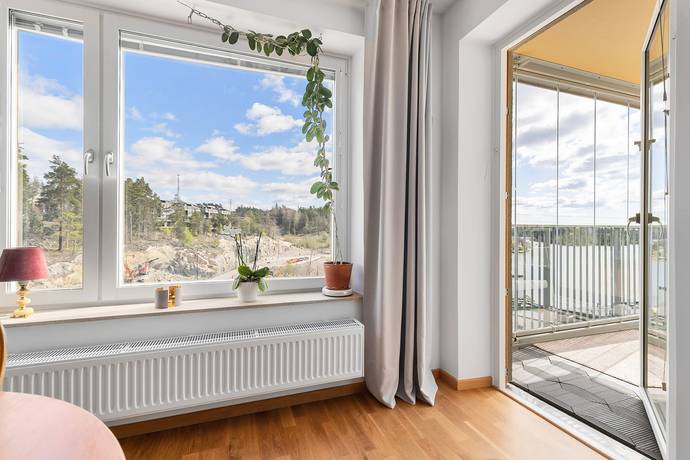 2 rum lägenhet på Tollareslingan 26, 11 tr! Tollare, Nacka kommun - bild 3