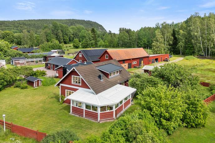 Gård utan jordbruk på Karlsgårdarna 12 Säter Säters kommun - bild 32