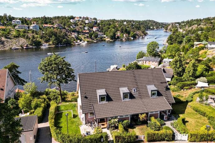 4 rum radhus på Gamla Brovägen 28 Björknäs, Nacka kommun - bild 1