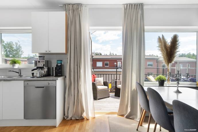 5 rum lägenhet på Vandrarvägen 11B Riksten, Botkyrka kommun - bild 3