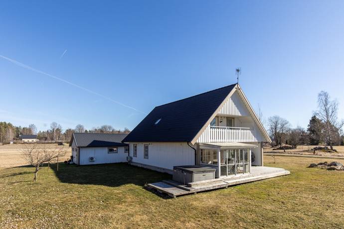 7 rum Villa på Hidingsta 822 Örebro kommun - bild 42