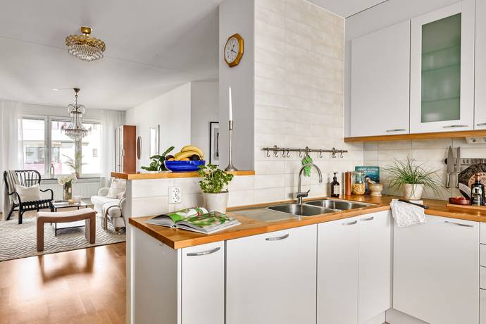 4 rum lägenhet på Gustav III:s Boulevard 98, 5 tr Frösunda, Solna kommun - bild 5