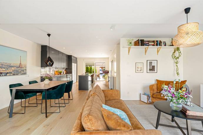 5 rum radhus på Stratusvägen 9 Fullerö Hage, Uppsala kommun - bild 5