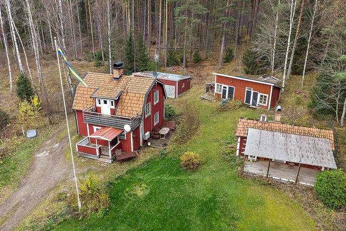 Nyckelbro Albacka i Lantligt/Ärla, Eskilstuna kommun - Villa till