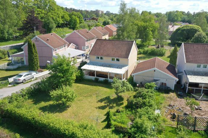 4 rum villa på Klippingvägen 1 Kungsängen/Gröna Dalen, Upplands-Bro kommun - bild 1