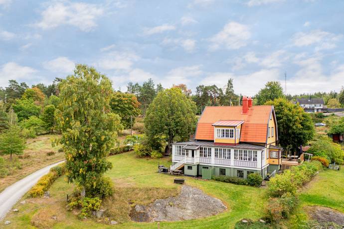 9 rum villa på Nykvarnsvägen 5 Ingarö - Nykvarn, Värmdö kommun - bild 2