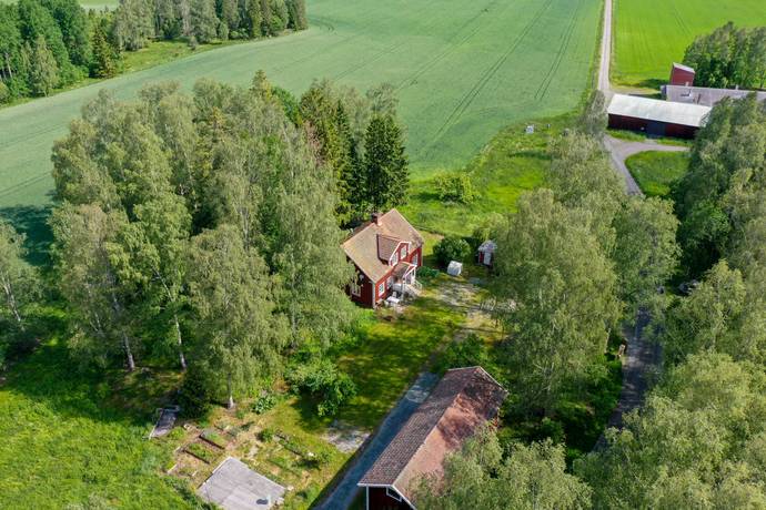 gård med jordbruk på Ransta Olsbo 280 Ransta, Sala kommun - bild 1