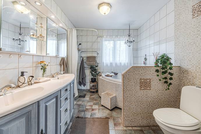 313 m² Villa på Väsbyholmsvägen 35 Mälarbaden Eskilstuna kommun - bild 51