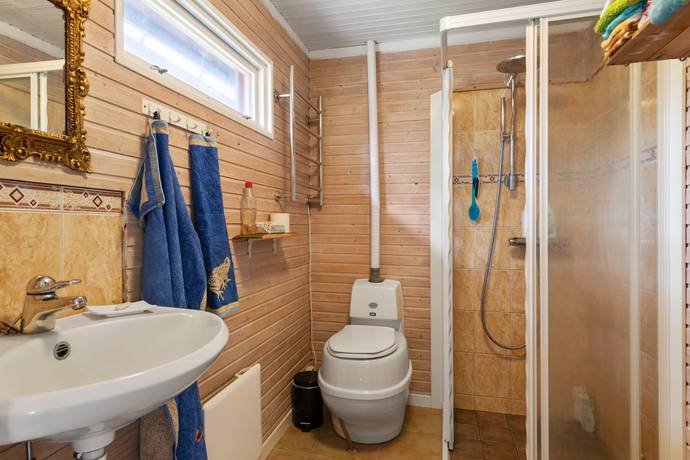 2 rum Vinterbonat fritidshus på Marens aspväg 11 Lågarö Norrtälje kommun - bild 19