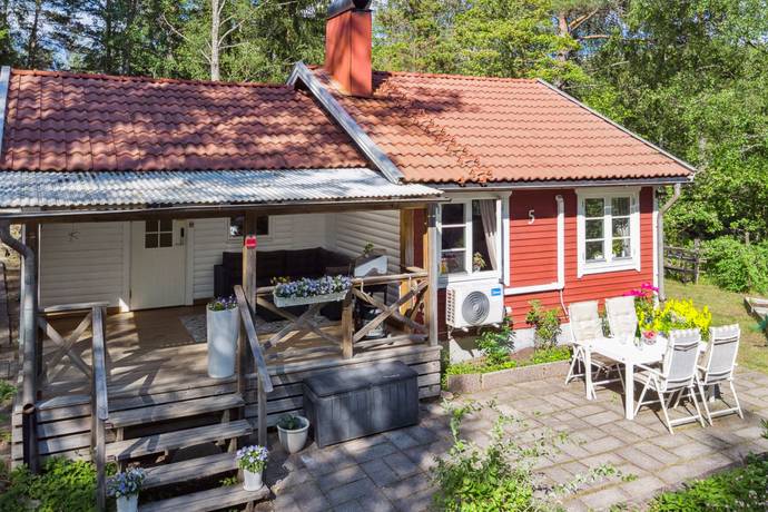 villa på Väländarundan 5 Tungelsta, Haninge kommun - bild 1