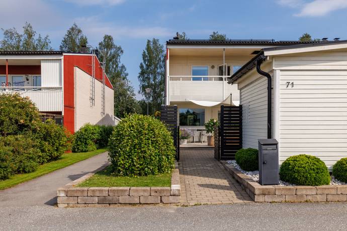 4 rum villa på Kalle Posts väg 71 Adolfsberg, Örebro kommun - bild 1