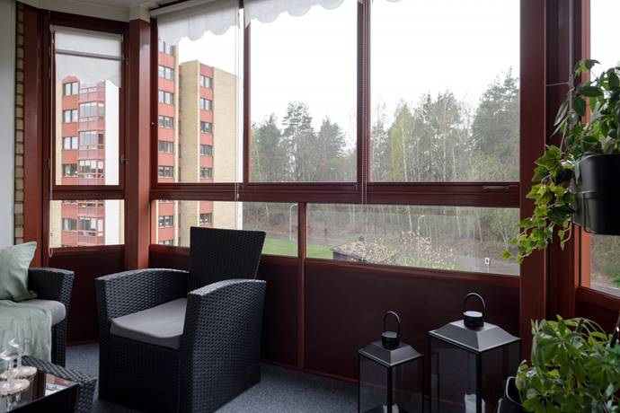 2 rum lägenhet på Släggkastargatan 10 Rönnby, Västerås kommun - bild 2