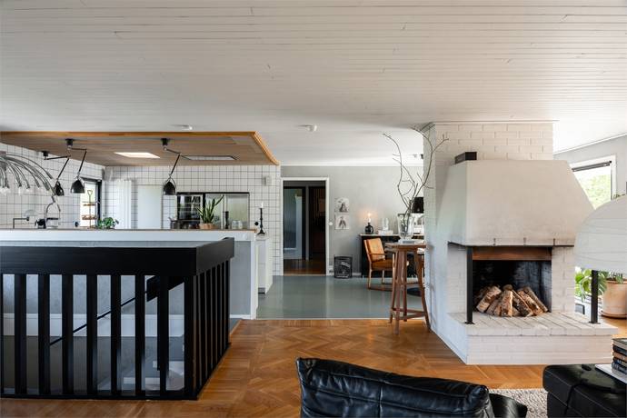 7 rum villa på BYALAGSGATAN 12 Barkarö, Västerås kommun - bild 4