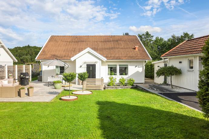 7 rum villa på Almvägen 19 Romelanda, Kungälvs kommun - bild 2